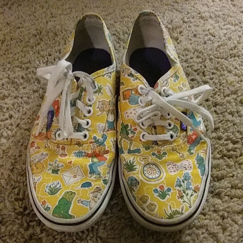 Alice in Wonderland Vans